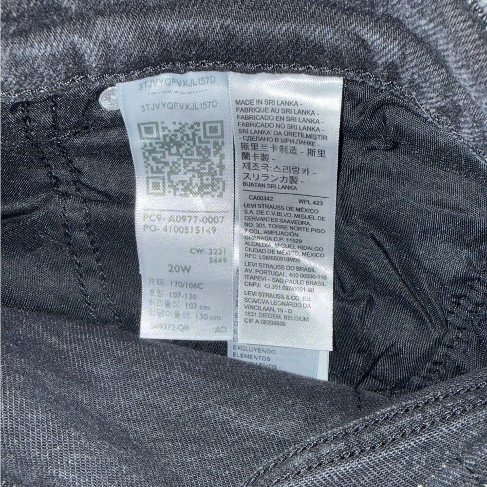 NWT Women’s Black Levi’s Wedgie‎ Straight Leg Distressed Jeans Size 20W - Picture 3 of 4